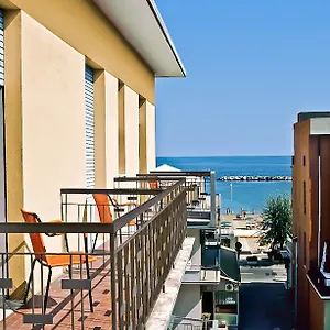 hotel-tura.emilia-romagnahotels.net/